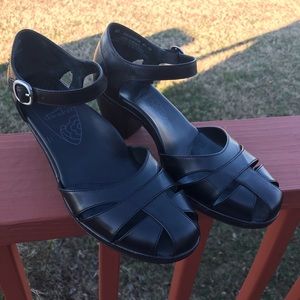 Dansko size 40 Mary Jane